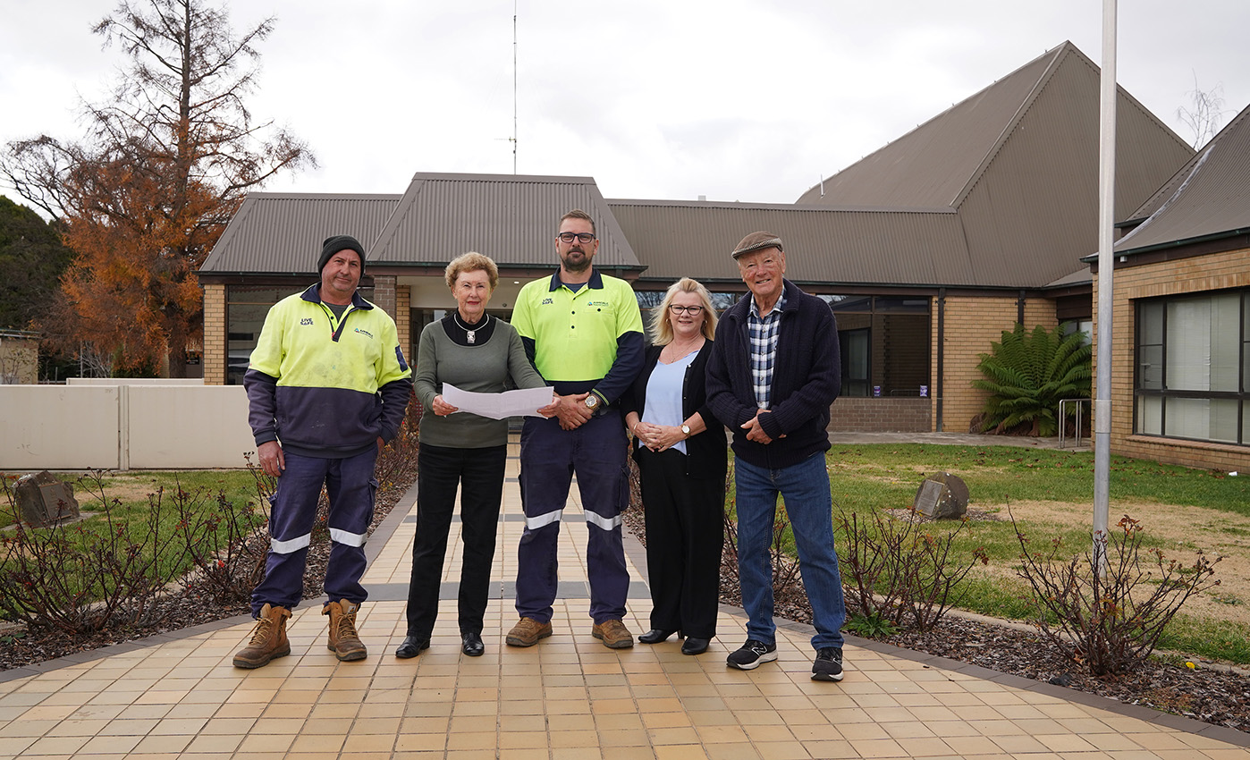 Landscaping Guyra CAB with GACPA members -2 for web